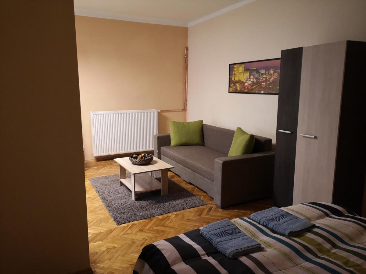 Veva Apartman - Eger Magánszálláshely Exterior foto