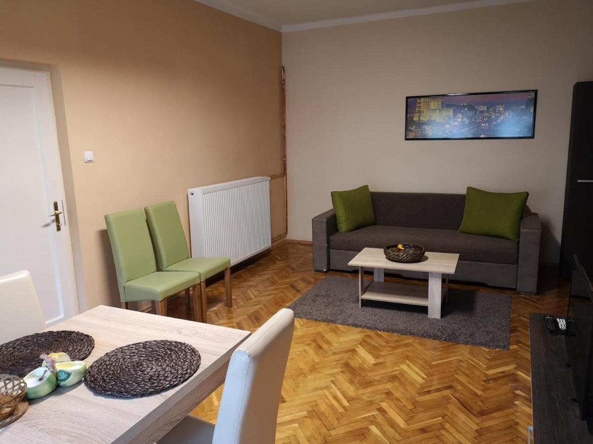 Veva Apartman - Eger Magánszálláshely Exterior foto