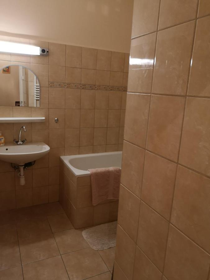 Veva Apartman - Eger Magánszálláshely Exterior foto